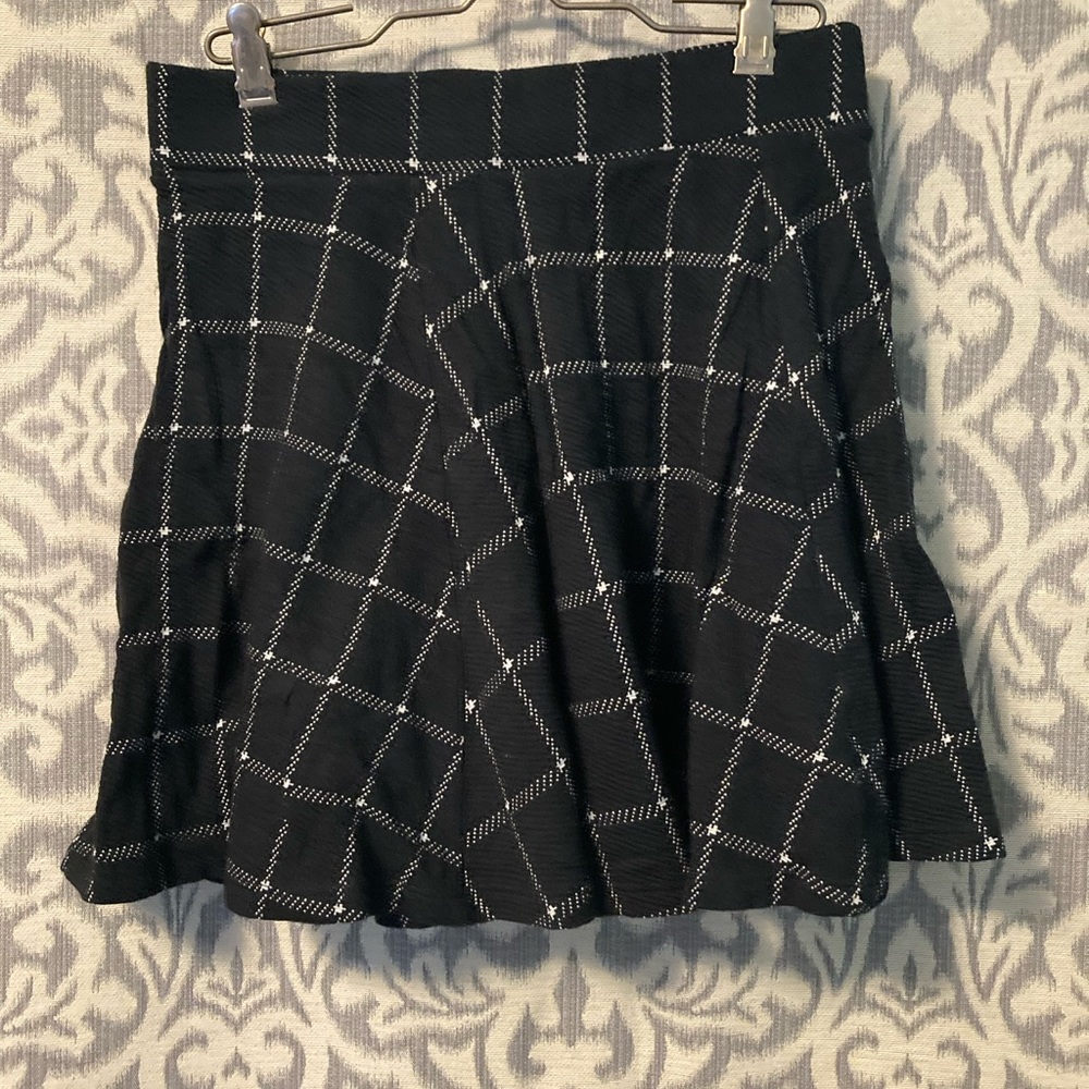 H&M Black and White Plaid Skirt Size S
